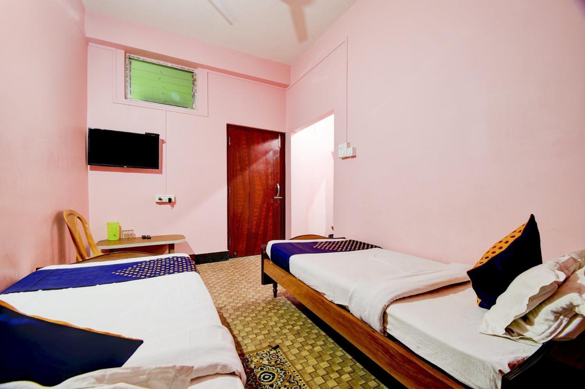 SPOT ON 80075 Hotel Nandini Dibrugarh Buitenkant foto