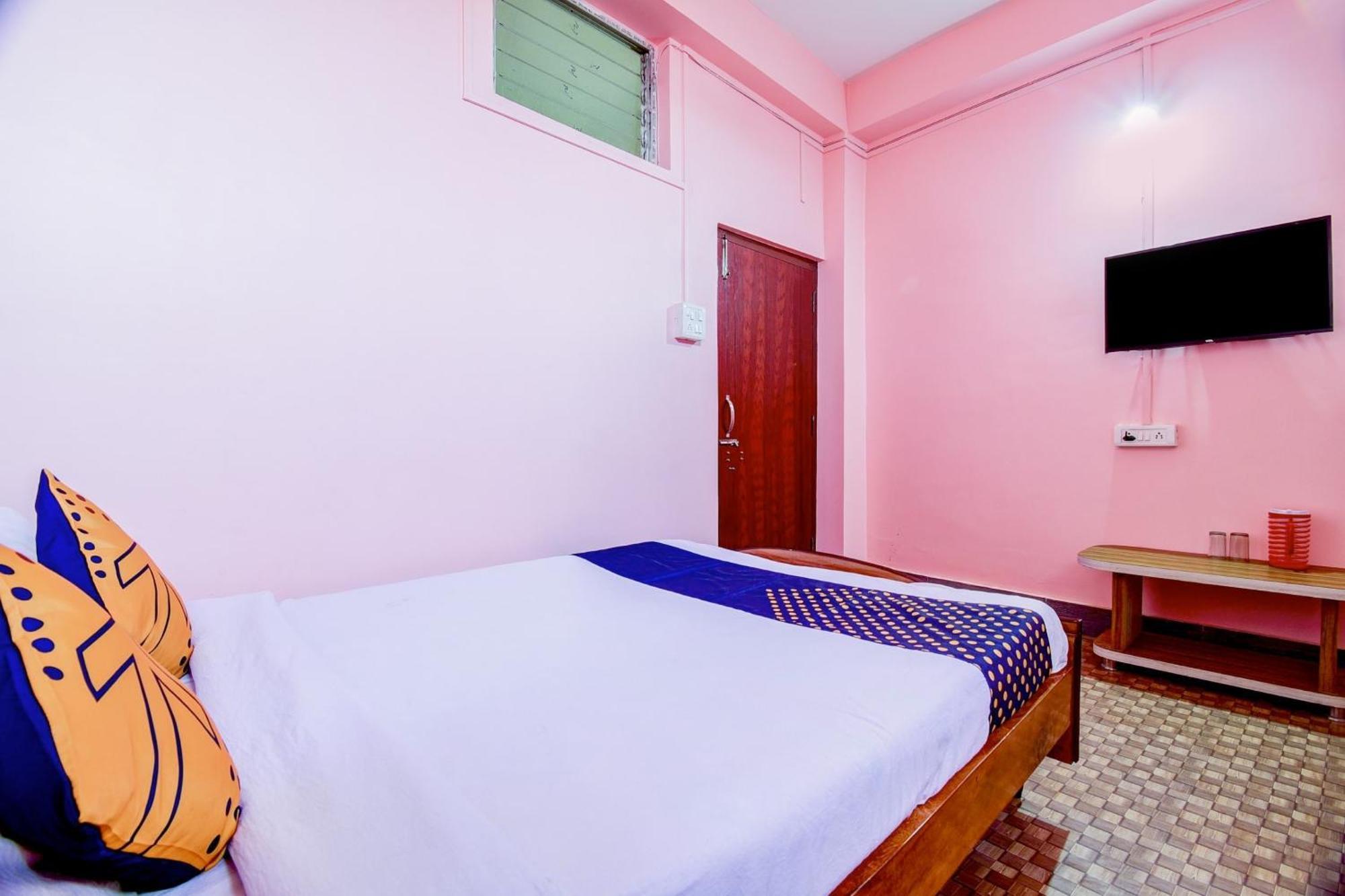 SPOT ON 80075 Hotel Nandini Dibrugarh Buitenkant foto