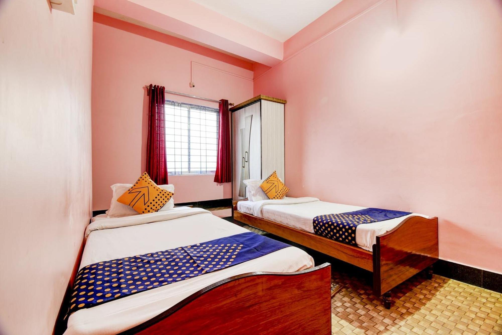 SPOT ON 80075 Hotel Nandini Dibrugarh Buitenkant foto