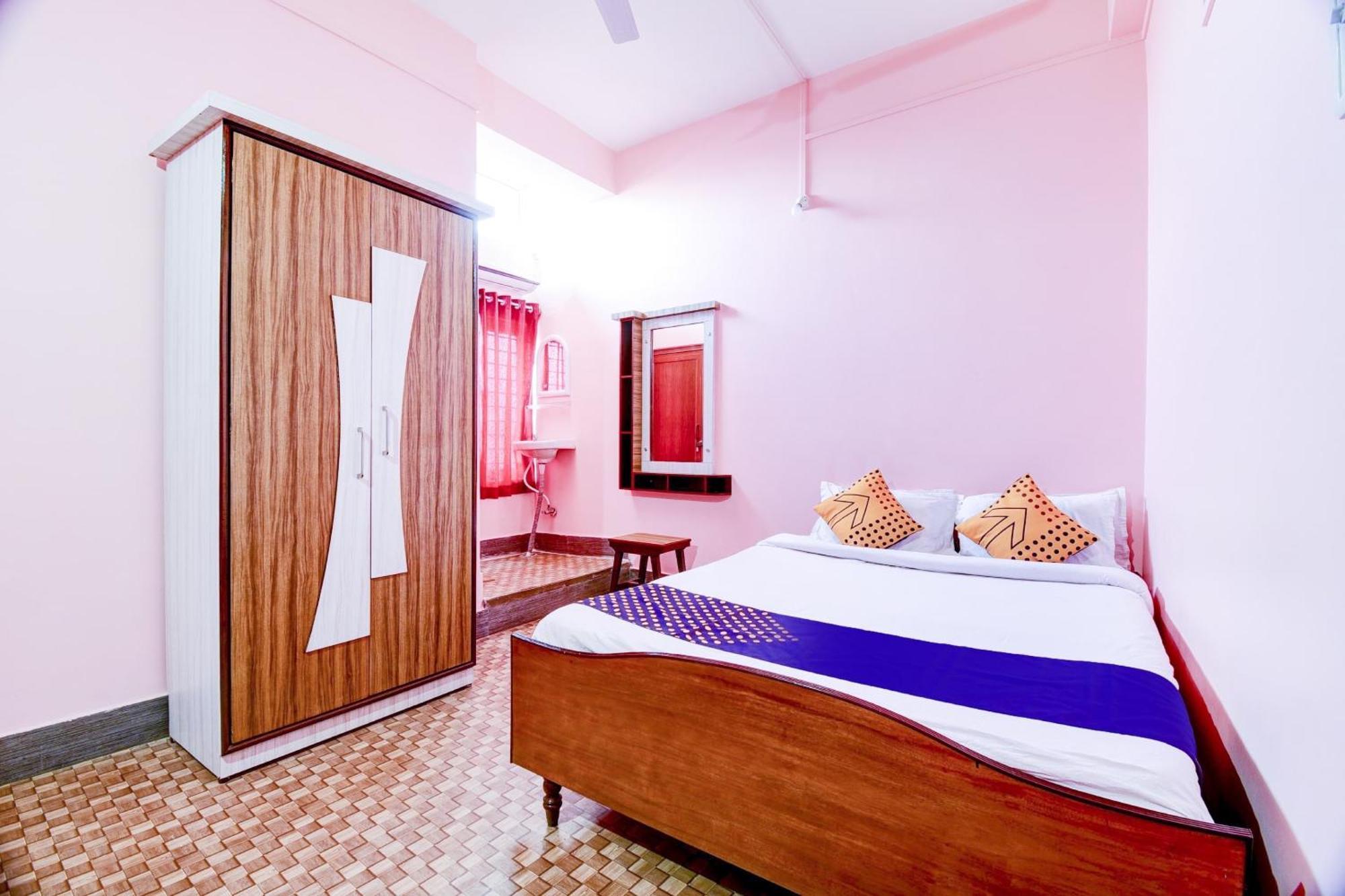 SPOT ON 80075 Hotel Nandini Dibrugarh Buitenkant foto