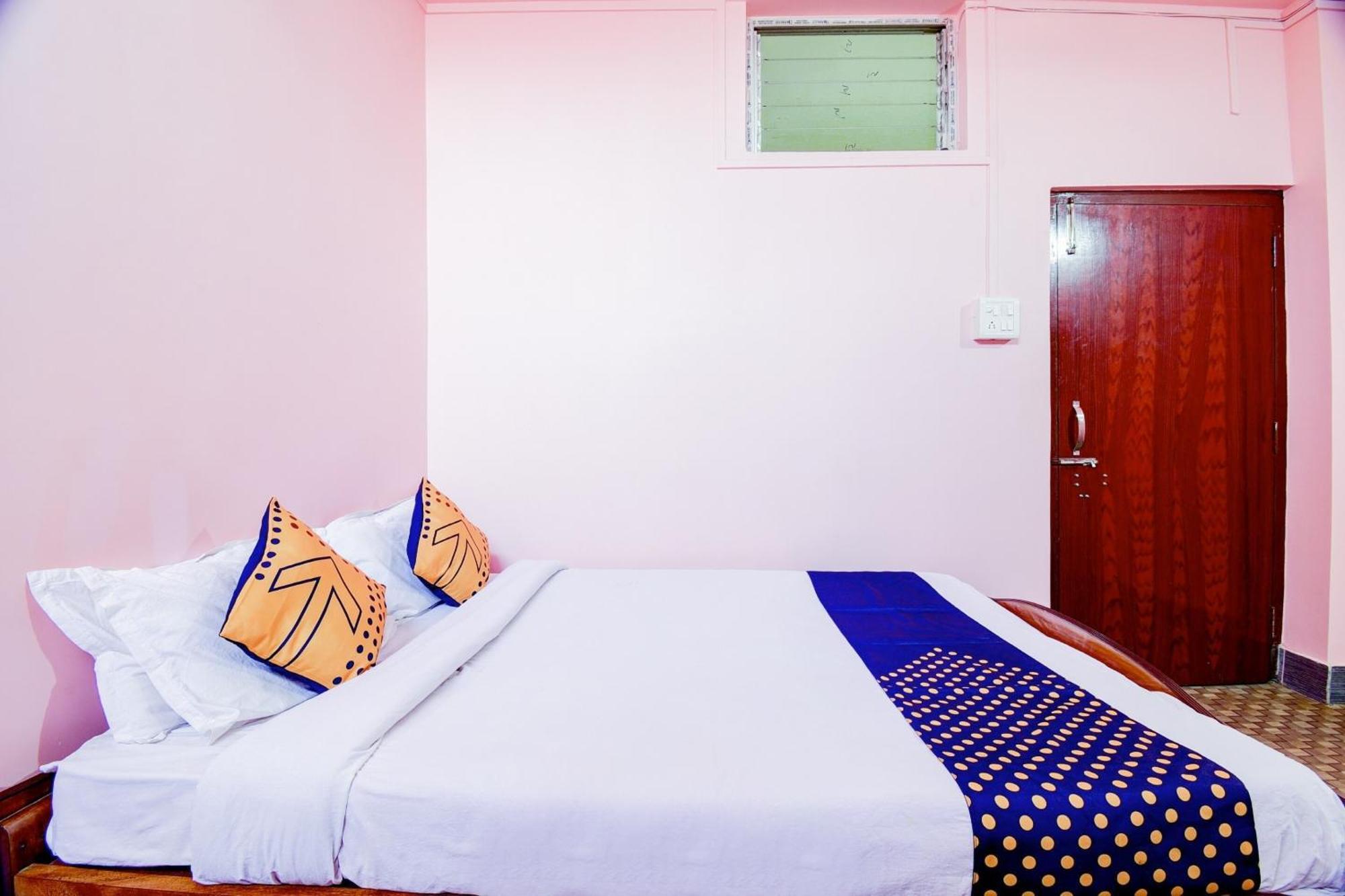 SPOT ON 80075 Hotel Nandini Dibrugarh Buitenkant foto