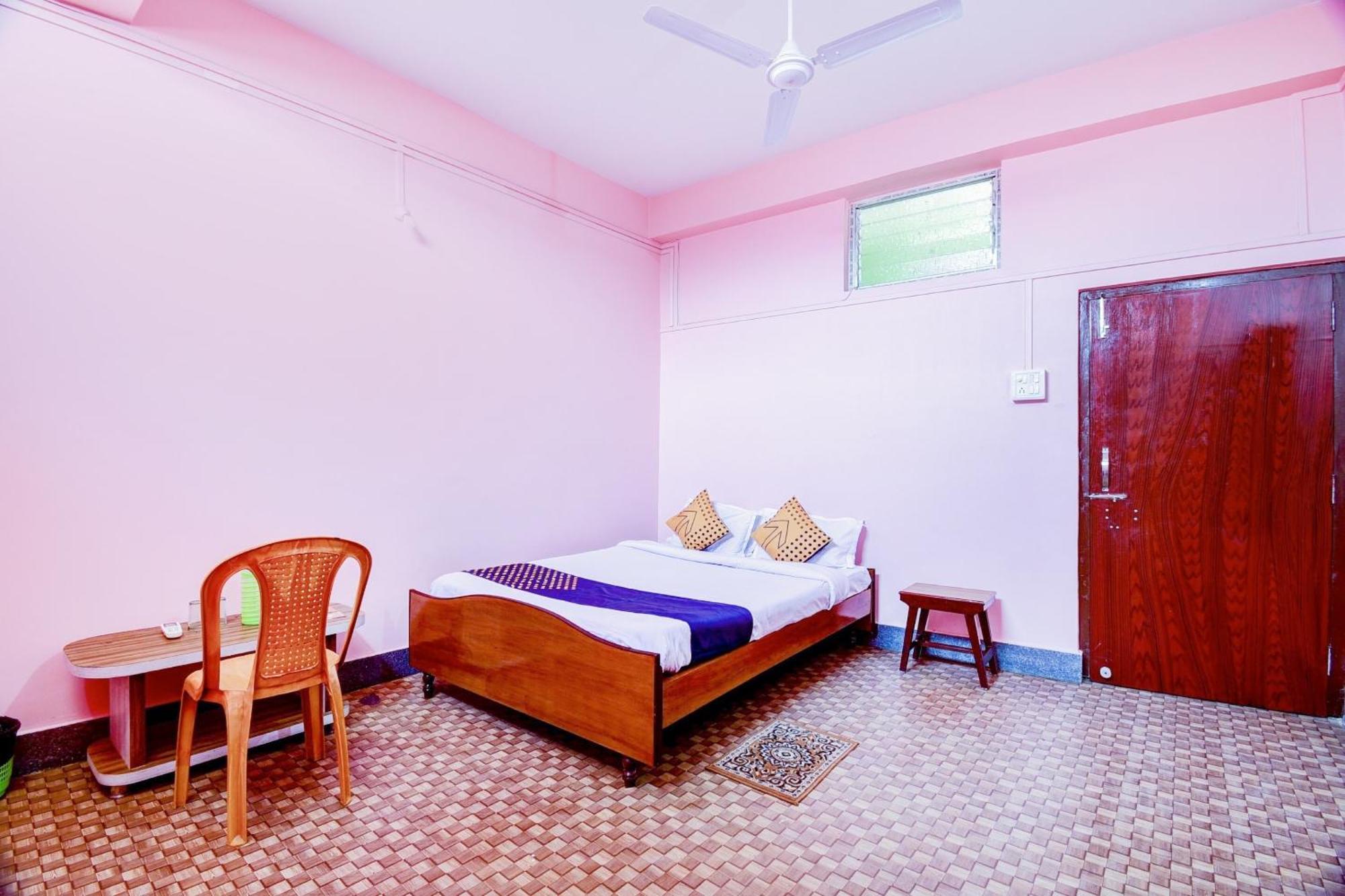 SPOT ON 80075 Hotel Nandini Dibrugarh Buitenkant foto
