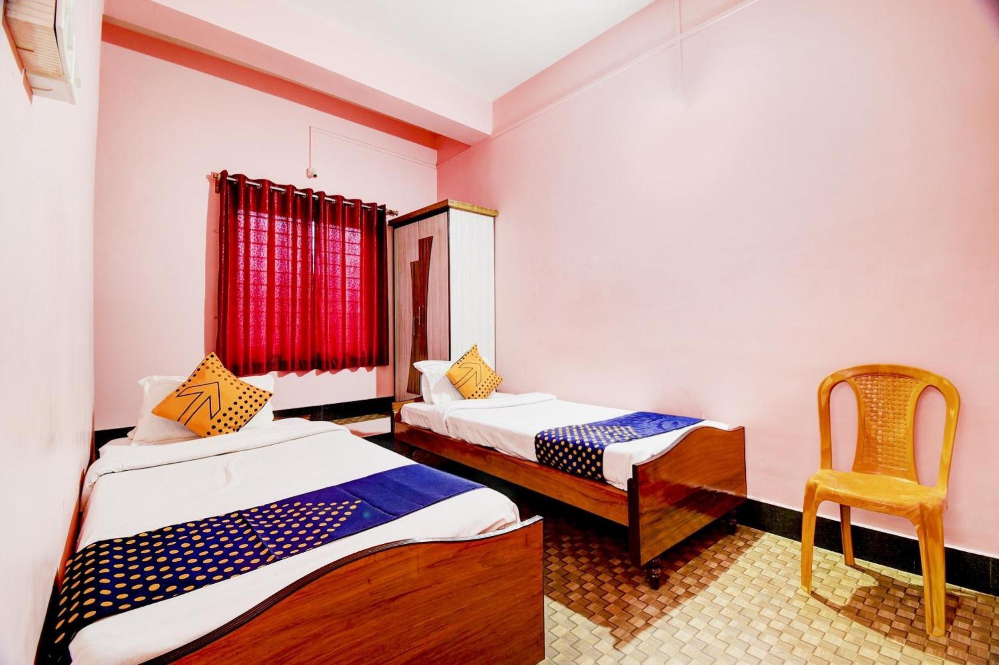SPOT ON 80075 Hotel Nandini Dibrugarh Buitenkant foto